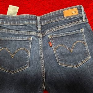 Women's Levi's, Is midrise, boot cut size 8/29